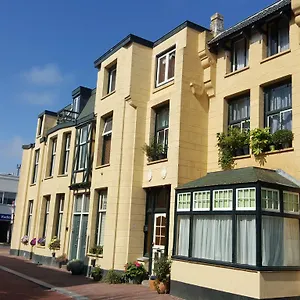  Apartment Centre