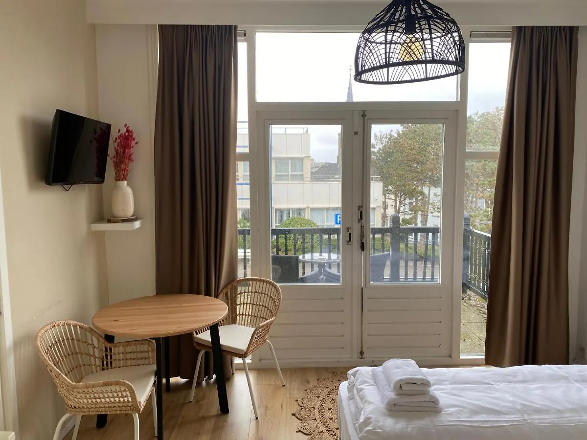 Hotel Doppenberg Zandvoort 3*,